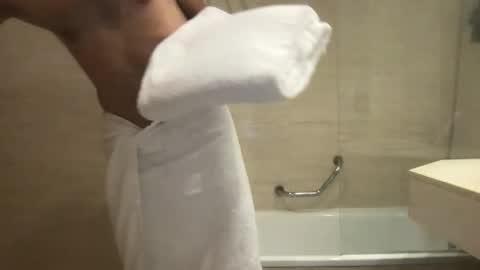 piesdechicas online show from October 2025 03:42:01 PM