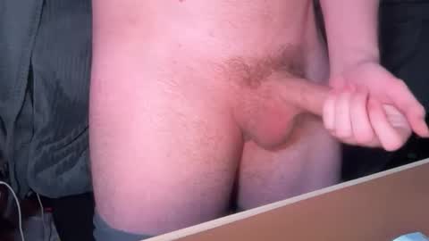 Snapshot of pieskyguyy chatting on November 2025 03:50:01 AM Pieskyguyy online show from November 2025 03:50:01 AM