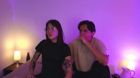 Snapshot of pifex chatting on January 2026 11:43:02 PM GAMER COUPLE online show from January 2026 11:43:02 PM