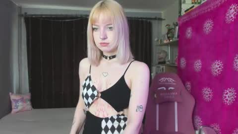 Snapshot of piginnya chatting on September 2025 09:11:02 AM piginnya online show from September 2025 09:11:02 AM