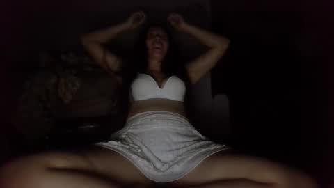 Snapshot of piink_mila chatting on September 2025 04:14:01 AM Mila online show from September 2025 04:14:01 AM