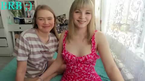 Snapshot of pikmi_obsos chatting on June 2026 08:47:02 PM Adele and Elli online show from June 2026 08:47:02 PM