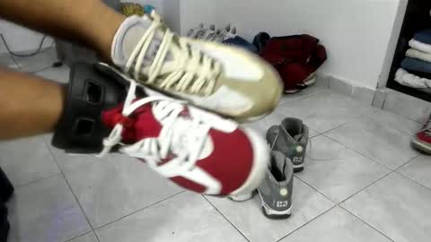 Snapshot of pikoro_gomez chatting on December 2025 01:11:01 AM pikoro_gomez online show from December 2025 01:11:01 AM