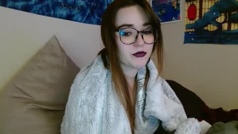 Snapshot of pillogoddess chatting on January 2025 01:42:01 AM PilloGoddess online show from January 2025 01:42:01 AM