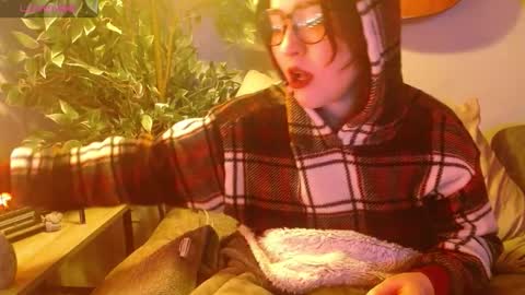 Snapshot of pillogoddess chatting on December 2025 05:12:02 AM PilloGoddess online show from December 2025 05:12:02 AM