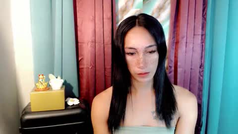 lucyLove online show from January 2026 02:02:02 AM