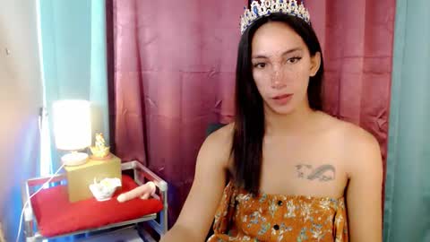 lucyLove online show from April 2026 12:42:01 AM