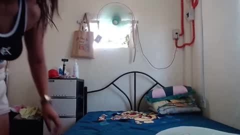 Snapshot of pinay_sexy09 chatting on May 2026 06:19:02 AM pinay online show from May 2026 06:19:02 AM