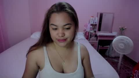 Snapshot of pinay_sweetheartx chatting on May 2026 08:41:01 AM pinay_sweetheartx online show from May 2026 08:41:01 AM
