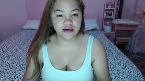 Snapshot of pinay_sweetheartx chatting on May 2026 01:56:01 AM pinay_sweetheartx online show from May 2026 01:56:01 AM