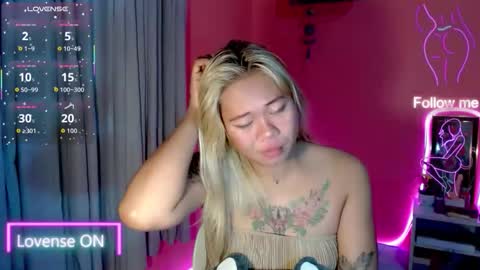 Snapshot of pinay_sweetlenatashaxx chatting on September 2025 06:44:02 PM call me natasha online show from September 2025 06:44:02 PM