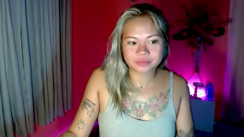 Snapshot of pinay_sweetlenatashaxx chatting on October 2025 12:14:01 PM call me natasha online show from October 2025 12:14:01 PM