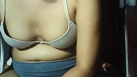 Snapshot of pinayhairyflower chatting on July 2026 07:46:01 AM Nica online show from July 2026 07:46:01 AM