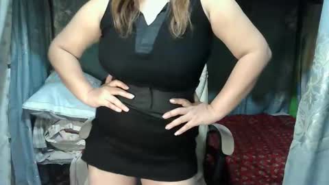 Snapshot of pinayhot_carol chatting on April 2026 02:15:02 PM Carol online show from April 2026 02:15:02 PM