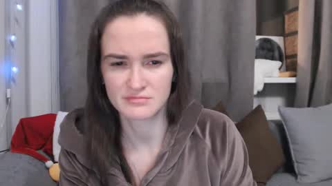       online show from December 2024 06:43:02 PM