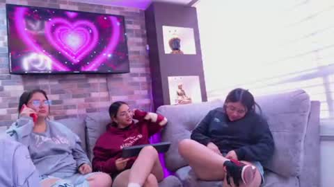 pink_as online show from June 2026 07:13:01 PM