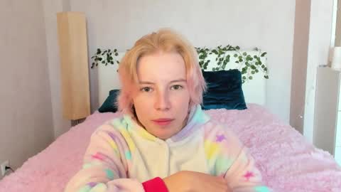 Snapshot of pink_lila18 chatting on September 2025 08:14:01 AM pink_lila18 online show from September 2025 08:14:01 AM