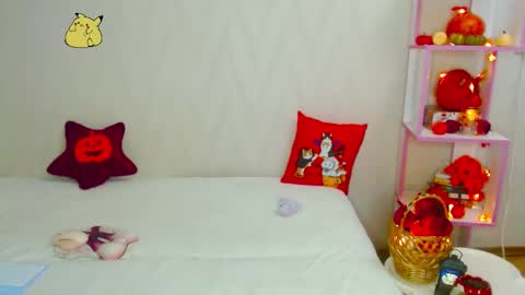 Snapshot of pink_pikachu_ chatting on October 2025 09:24:02 PM Pikachu pika online show from October 2025 09:24:02 PM