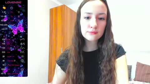 pink_soda33 online show from May 2026 06:18:01 AM
