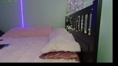 Snapshot of pink_tv chatting on September 2025 12:47:01 AM pink_tv online show from September 2025 12:47:01 AM