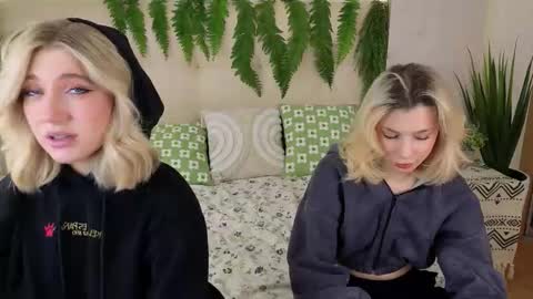 Snapshot of pinkadele chatting on October 2025 08:43:01 AM Adele online show from October 2025 08:43:01 AM