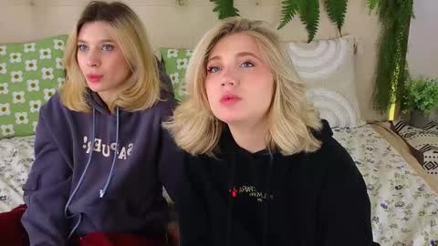 Snapshot of pinkadele chatting on October 2025 08:59:01 AM Adele online show from October 2025 08:59:01 AM