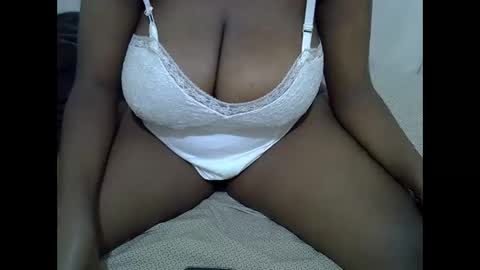 Snapshot of pinkiec4 chatting on September 2025 11:03:01 AM Kim20 online show from September 2025 11:03:01 AM