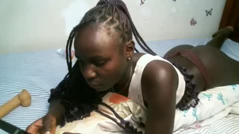 Snapshot of pinkiey_ chatting on December 2025 09:32:01 PM pinky online show from December 2025 09:32:01 PM