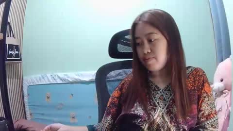 Hi  its me shine  online show from April 2026 03:32:01 PM