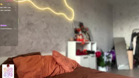  HERES ALICE  WELCOME EVERYONE LOVENSE DOMI REACT TO YOUR TIPS LETS MAKE A GREAT SHOW TOGETHER  online show from October 2025 06:32:01 AM