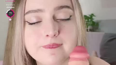 Snapshot of pinky__binky chatting on February 2026 02:43:01 AM Pinky online show from February 2026 02:43:01 AM