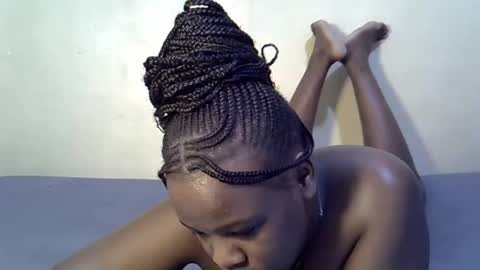 pinky_ebony13 online show from April 2026 10:51:02 PM