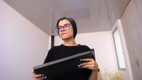 pinky_f00x online show from April 2026 07:22:02 PM