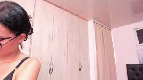pinky_f00x online show from June 2026 07:23:01 PM