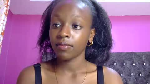 Snapshot of pinky_vy chatting on January 2025 08:04:01 AM pinky online show from January 2025 08:04:01 AM