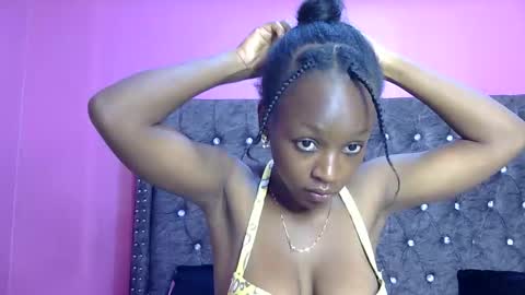 Snapshot of pinky_vy chatting on January 2025 07:59:01 AM pinky online show from January 2025 07:59:01 AM