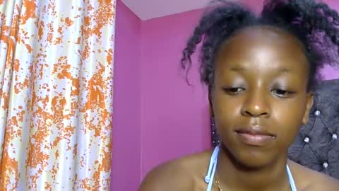 Snapshot of pinky_vy chatting on January 2025 01:56:01 AM pinky online show from January 2025 01:56:01 AM