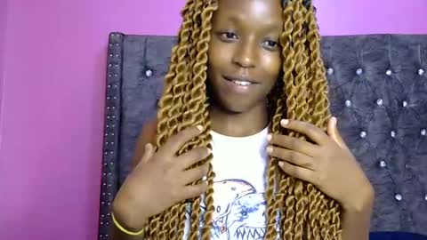 Snapshot of pinky_vy chatting on February 2025 05:26:02 PM pinky online show from February 2025 05:26:02 PM