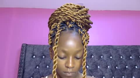 Snapshot of pinky_vy chatting on February 2025 08:13:02 AM pinky online show from February 2025 08:13:02 AM