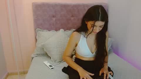 Snapshot of pinkyperla chatting on March 2026 02:33:01 PM Perla online show from March 2026 02:33:01 PM