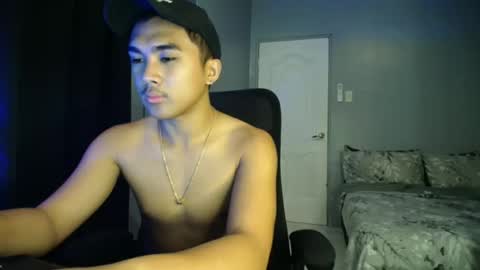 Snapshot of pinoyadriannexxx chatting on September 2025 01:43:01 AM Adrianne online show from September 2025 01:43:01 AM