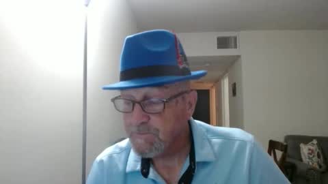 Snapshot of pipewizard chatting on October 2025 11:06:02 PM pipewizard online show from October 2025 11:06:02 PM