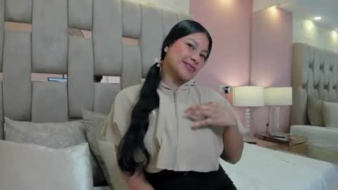 Snapshot of pirlywild chatting on June 2026 05:45:02 PM Pirly online show from June 2026 05:45:02 PM