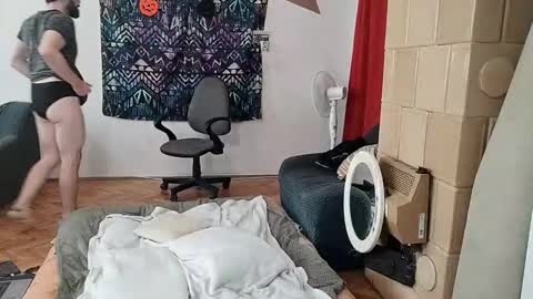 Snapshot of pisces922 chatting on October 2025 11:40:01 AM Dominik online show from October 2025 11:40:01 AM