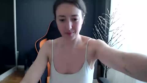 Snapshot of piscesgirl06 chatting on September 2025 05:08:02 AM piscesgirl06 online show from September 2025 05:08:02 AM