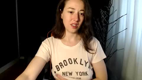 Snapshot of piscesgirl06 chatting on October 2025 05:10:02 AM piscesgirl06 online show from October 2025 05:10:02 AM