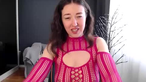 piscesgirl06 online show from May 2026 04:53:02 AM