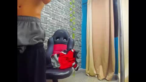 PITER STRAUSS online show from February 2026 02:05:02 AM