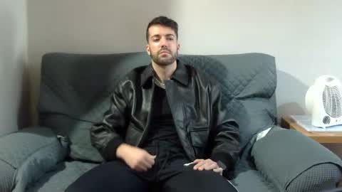 pitruki00 online show from February 2026 11:09:01 AM