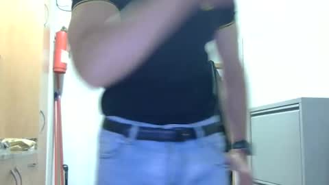 pitruki00 online show from April 2026 09:57:02 AM